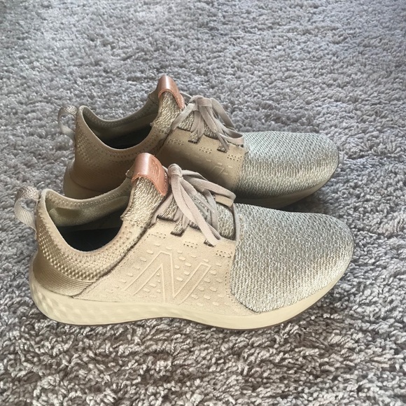 New Balance Tennis Shoes - Picture 3 of 6